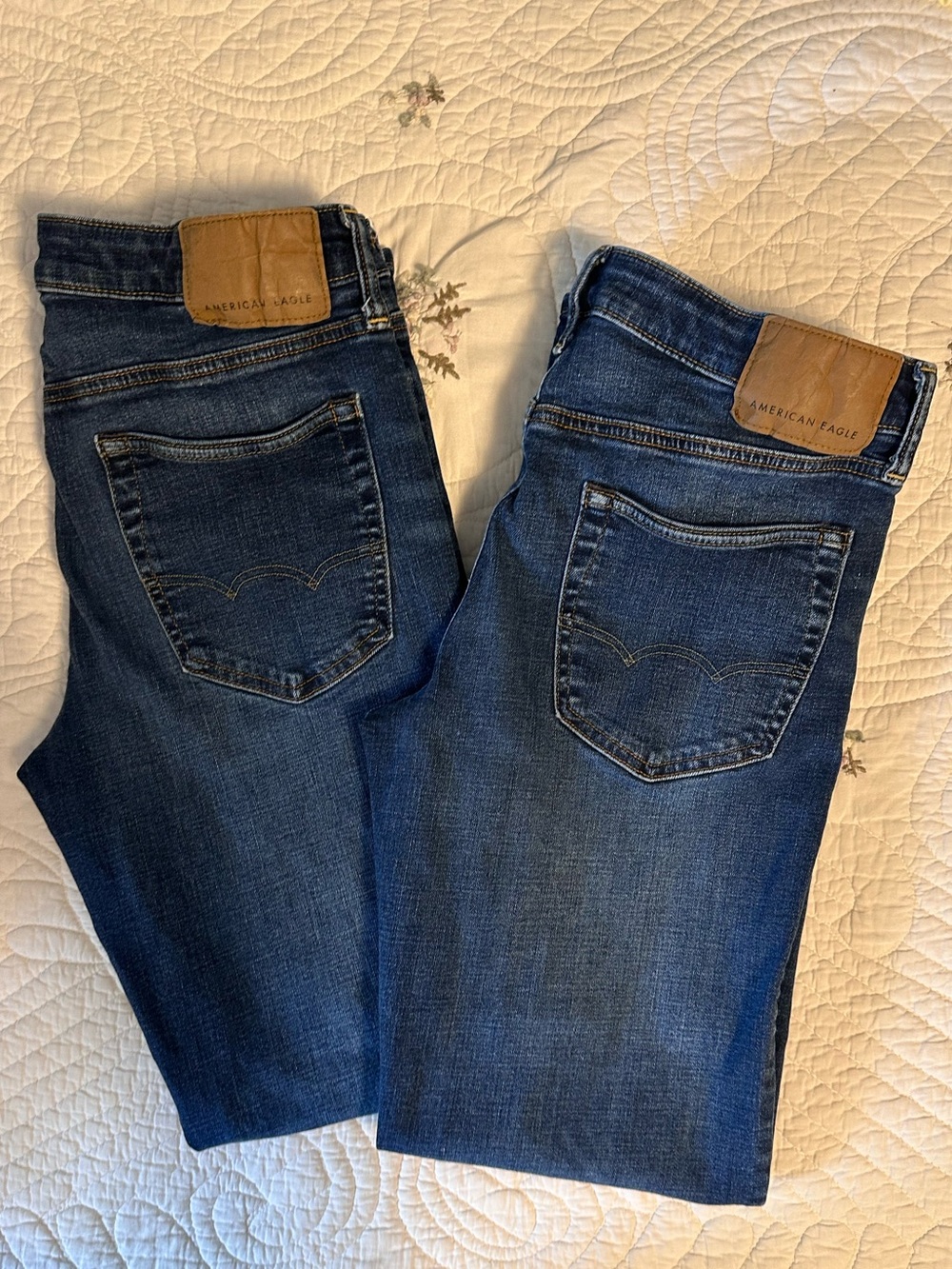 2 Pair of Men’s American Eagle Jeans